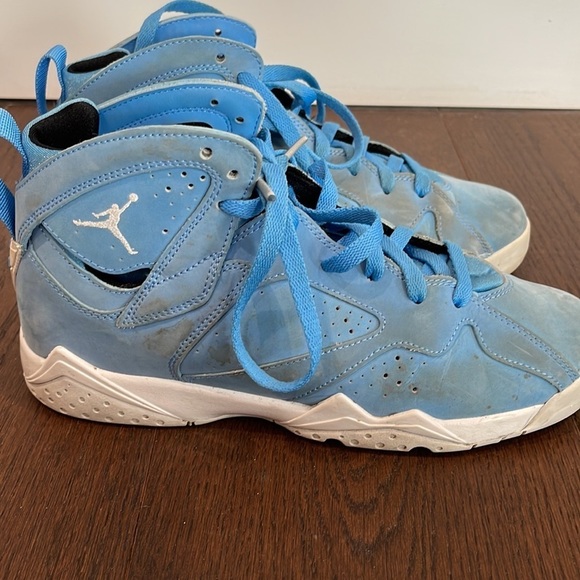 Men’s Blue Air Jordan’s High Tops Size 7 main image 6